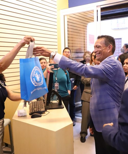 Abren Tienda Universitaria