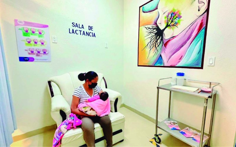 Mamás guanajuatenses alimentan a bebés de Terapias Intensivas Neonatales