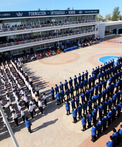 Reconocen a estudiantes del Bachillerato Bivalente Militarizado en Irapuato