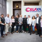 presentan guías digitales turísticas y requisitos para establecer un restaurante o bar en Celaya