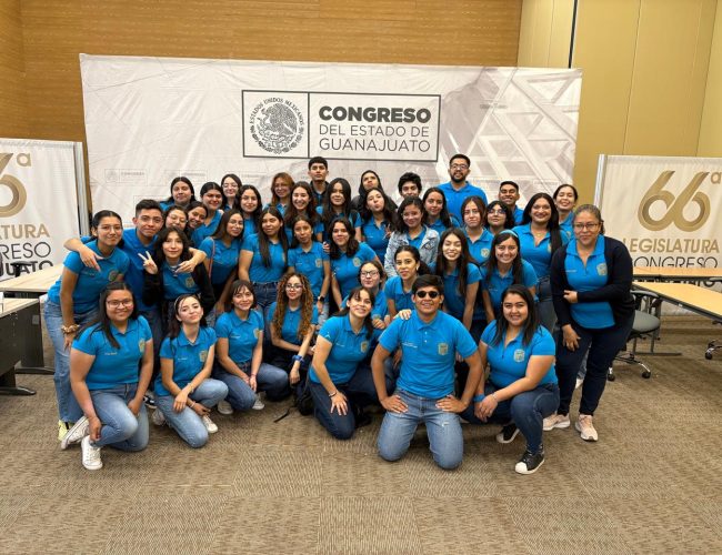 Estudiantes de la Universidad de Guanajuato concientizan sobre la diabetes