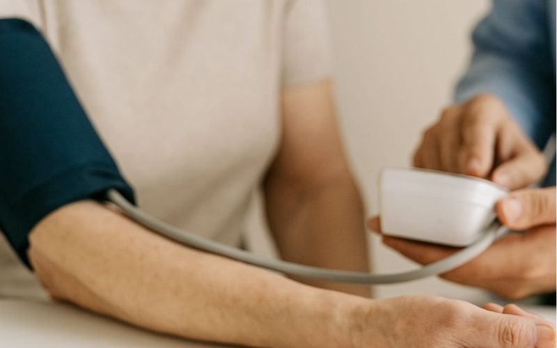 Buena alimentación, actividad física y cambio de hábitos, esenciales para prevenir la hipertensión arterial