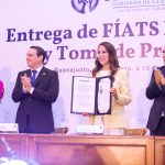 Gobernadora Libia Dennise entrega FÍATS Notariales