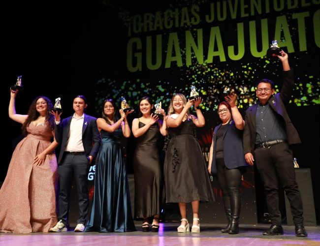 Convocan a jóvenes a participar en el Premio Estatal de las Juventudes 2025