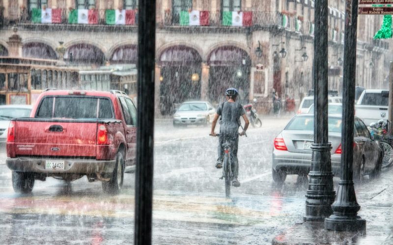 UG invita a cuidar el medio ambiente con sistemas de captación de agua de lluvia
