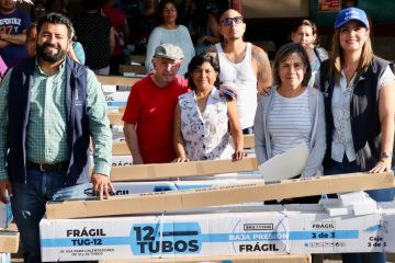 Entregan calentadores solares a familias irapuatenses