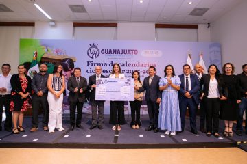 Firma Gobernadora Calendarios Escolares para el Ciclo Escolar 2025-2026