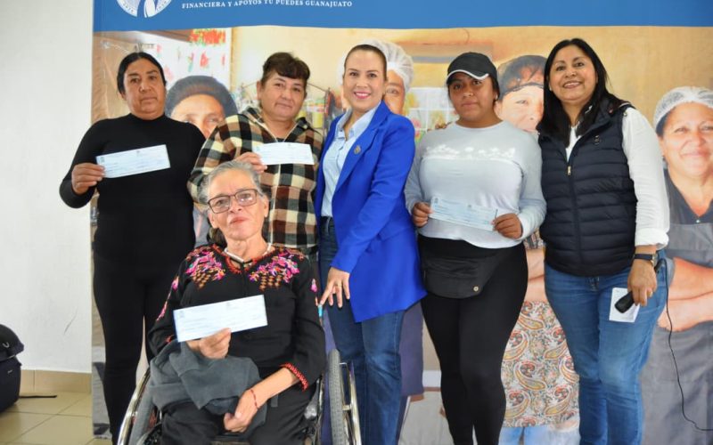 Se gradúan mil 700 nuevos emprendedores en el estado con Tú Puedes Guanajuato