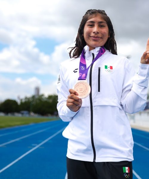 Recibe COMUDE León a deportista tras conquistar el Bronce en Panamericanos Junior