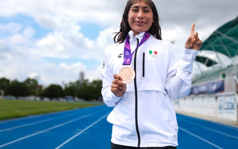 Recibe COMUDE León a deportista tras conquistar el Bronce en Panamericanos Junior