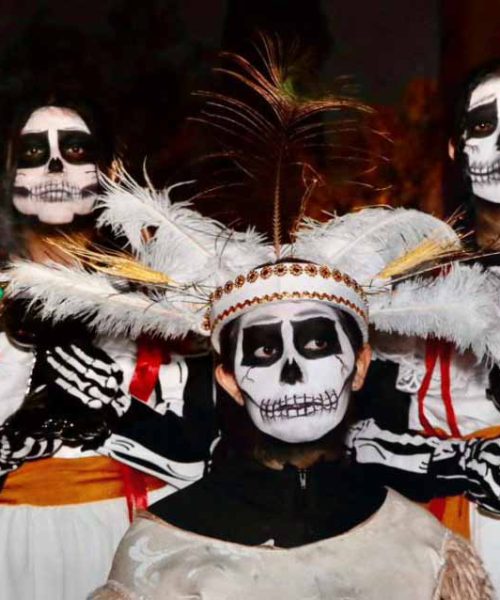 Inicia festival Reviviendo Tradiciones con encendido de altar monumental en Irapuato