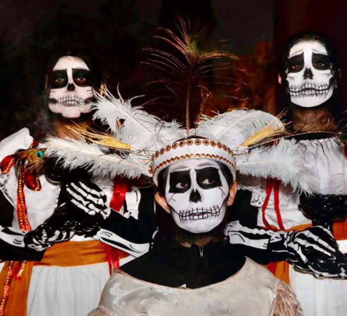 Inicia festival Reviviendo Tradiciones con encendido de altar monumental en Irapuato