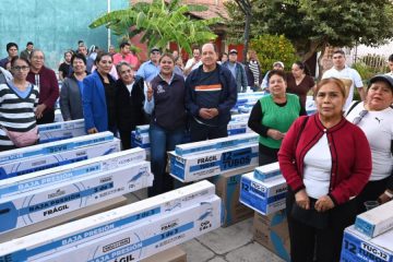 Mejoran calidad de vida de familias irapuatenses con calentadores solares