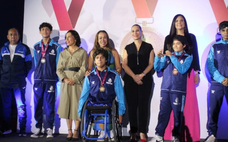 Reconocen a irapuatenses destacados en el deporte