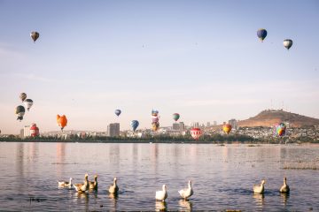 El cielo se llena de colores con el Festival Internacional del Globo en León