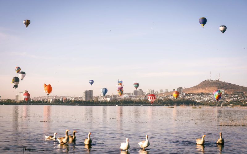 El cielo se llena de colores con el Festival Internacional del Globo en León