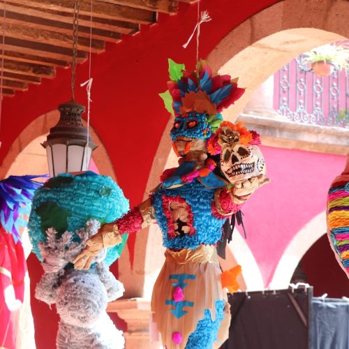 Invitan a participar en Concurso Anual de Piñatas en León