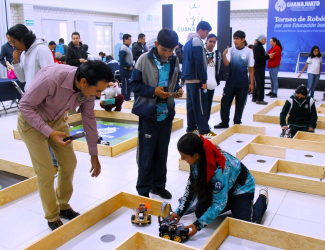 Estudiantes guanajuatenses conquistan primeros lugares en Torneo Estatal de Robótica Educativa