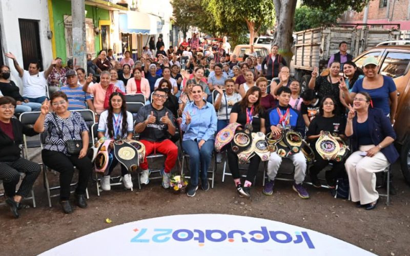 Lorena Alfaro reafirma su compromiso con familias irapuatenses