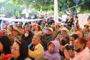 Brindan orientación y apoyo a través de Feria del Migrante en Juventino Rosas