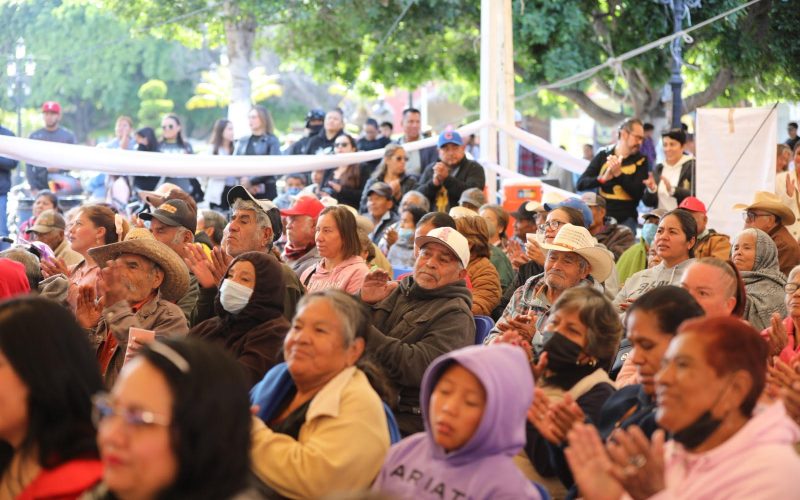 Brindan orientación y apoyo a través de Feria del Migrante en Juventino Rosas
