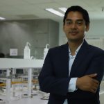 Investigador UG desarrolla un prototipo con IA para la impresión de implantes ortopédicos biodegradables