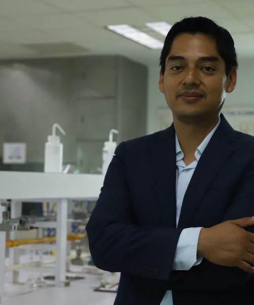 Investigador UG desarrolla un prototipo con IA para la impresión de implantes ortopédicos biodegradables