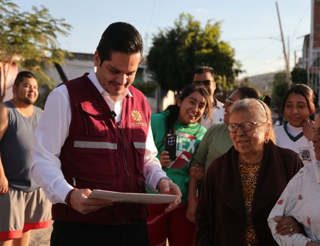 Alcalde salmantino supervisa obras en colonias