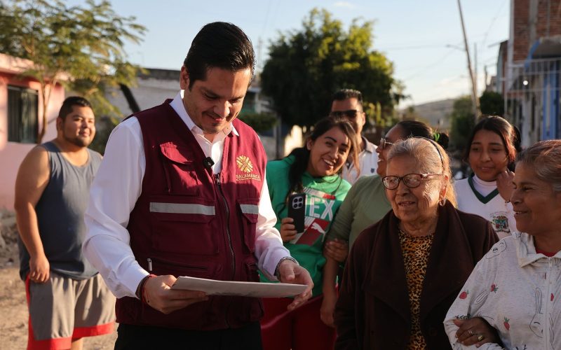 Alcalde salmantino supervisa obras en colonias