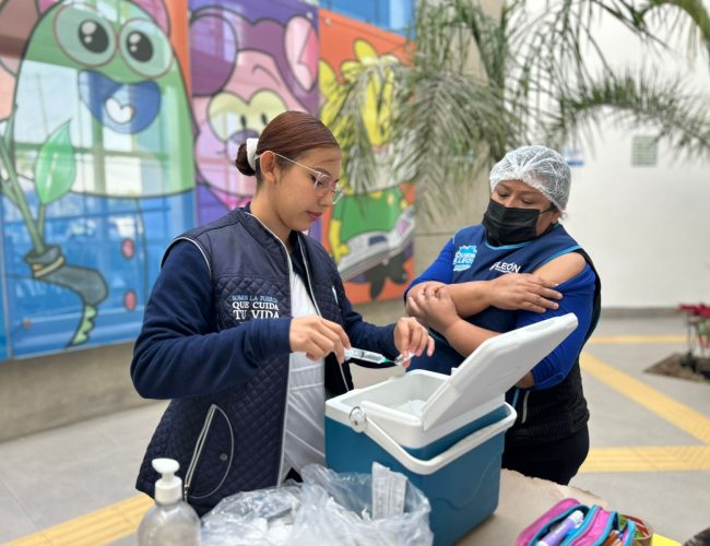 Refuerza DIF León vacunación contra el sarampión en estancias infantiles