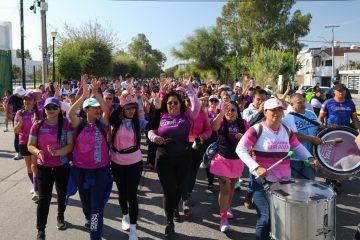 Conmemoran el Día Internacional de la Mujer con caminata recreativa en León