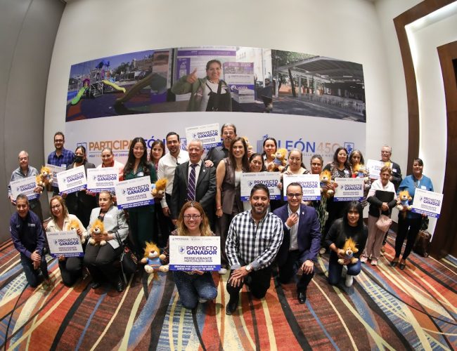 Reconocen a ciudadanos leoneses comprometidos y hacen realidad sus proyectos