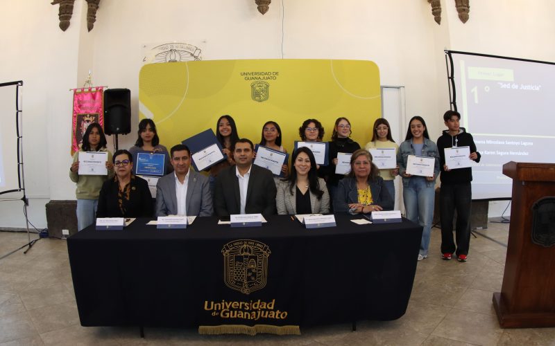 Premian a estudiantes en el 9º Concurso de Diseño de Cartel de Cultura del Agua, “Agua y Género”