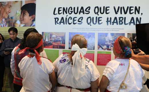 Conmemoran el Día Internacional de la Lengua Materna con exposición en el Congreso