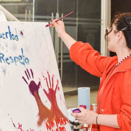 Reconocen la fuerza, la determinación y la creatividad de las mujeres exposición universitaria