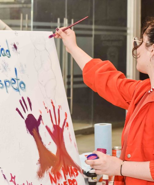 Reconocen la fuerza, la determinación y la creatividad de las mujeres exposición universitaria