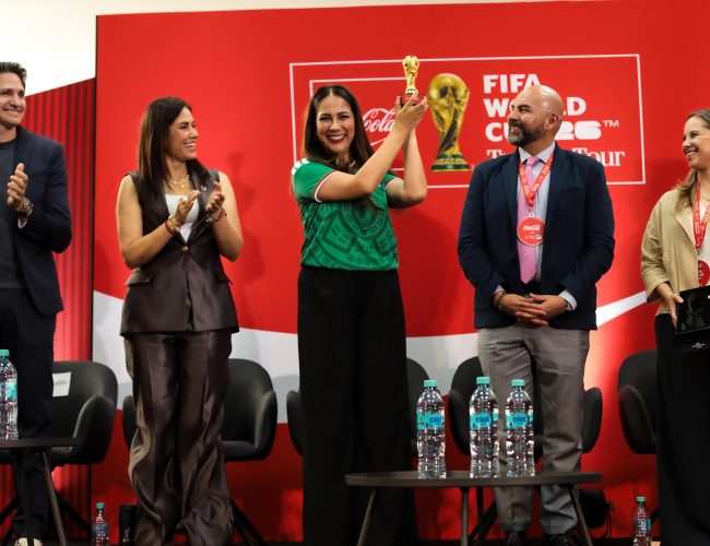 Guanajuato vive la magia mundialista, recibe el Trofeo de la FIFA