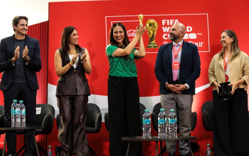 Guanajuato vive la magia mundialista, recibe el Trofeo de la FIFA
