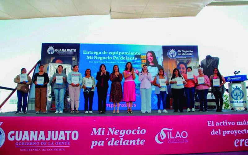 Gobernadora entrega apoyos a emprendedoras con “Mi Negocio Pa’Delante”