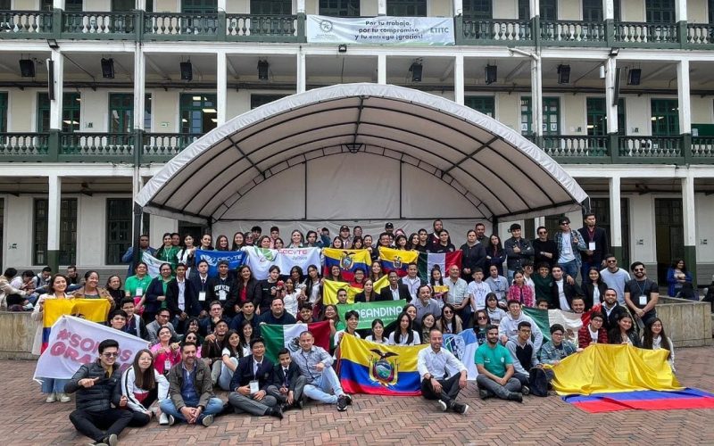 Estudiantes guanajuatenses obtienen varias medallas en concurso Infomatrix 2025-2026