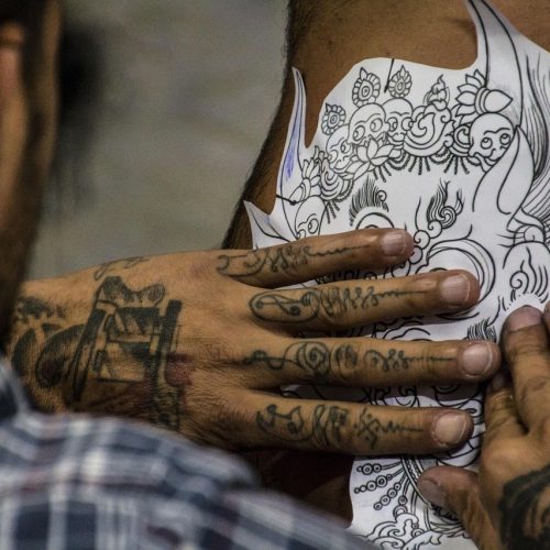 La Secretaría de Salud realiza inspecciones en establecimientos de tatuajes y perforaciones