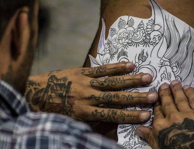 La Secretaría de Salud realiza inspecciones en establecimientos de tatuajes y perforaciones