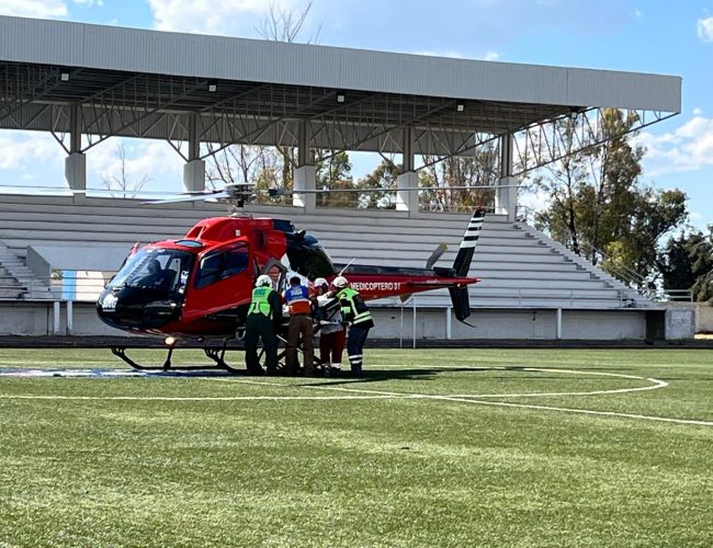 Atienden por aire una emergencia obstétrica