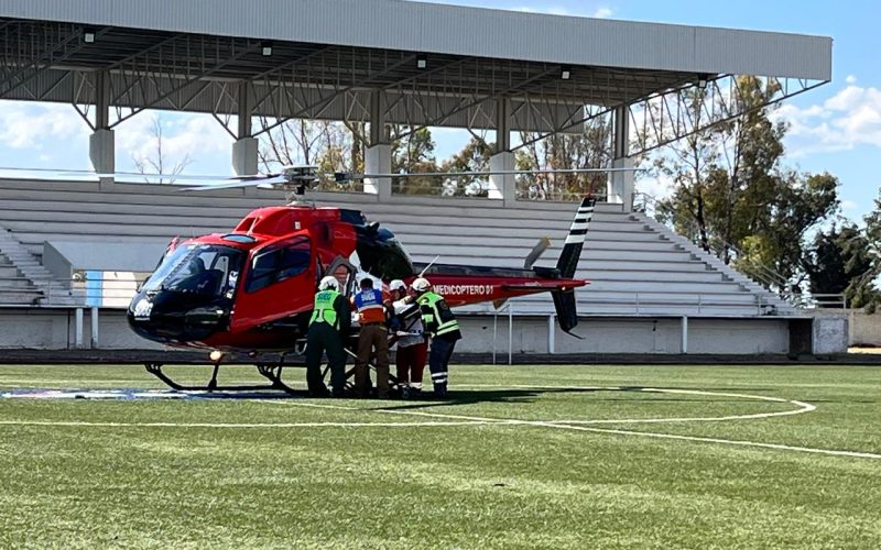 Atienden por aire una emergencia obstétrica