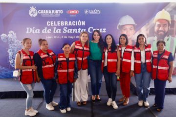 En el Día de la Santa Cruz, Gobernadora reconoce a quienes construyen el futuro de Guanajuato