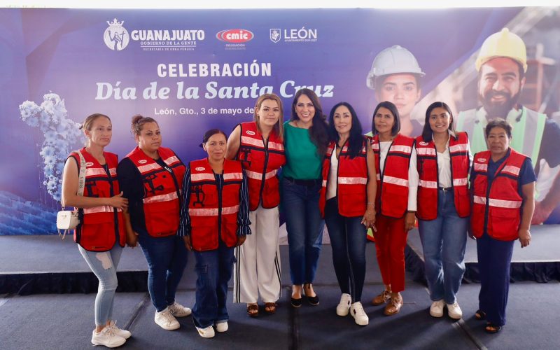 En el Día de la Santa Cruz, Gobernadora reconoce a quienes construyen el futuro de Guanajuato