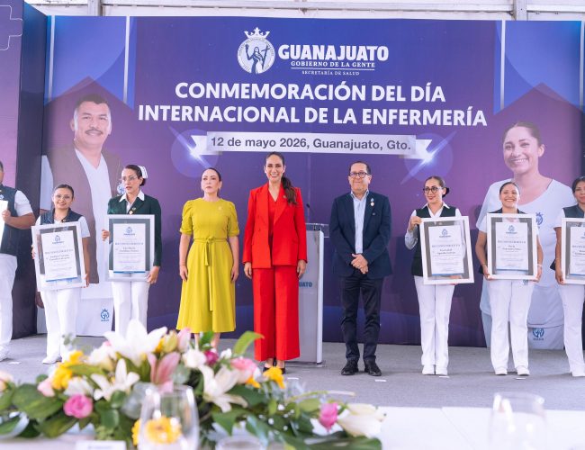 Gobernadora reconoce labor de profesionales de la enfermería en Guanajuato