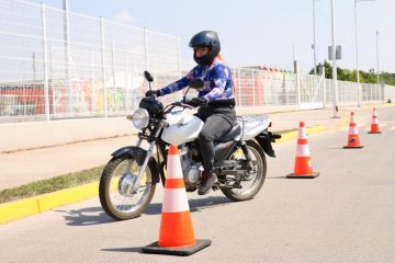 Se gradúa en Irapuato primera generación de moto escuela