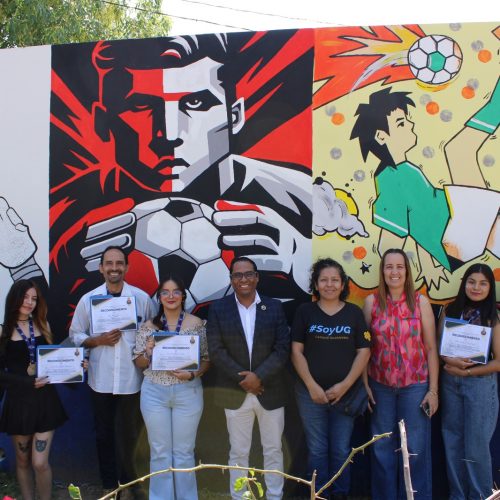 Comunidad universitaria participa en estrategia “Tequios por la Paz” con temática del Mundial