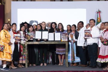 Presidenta de México firma convocatoria para consulta de iniciativa de Ley General de Derechos de los Pueblos Indígenas y Afromexicanos